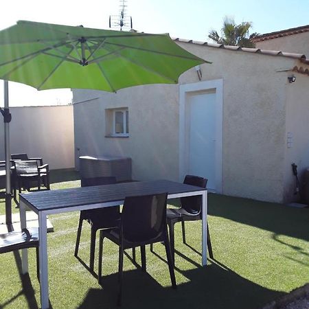 F1 Avec Un Espace Jardin Apartment Gattieres Exterior photo
